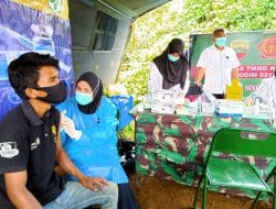 Lindungi Warga, Satgas Giat Serbuan vaksin di TMMD Kodim Tapsel