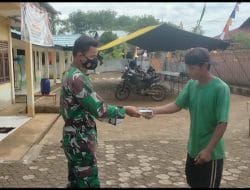 Pandemi Covid-19 Belum Reda, Satgas TMMD 111 Kodim 1202/Skw Terus Imbau Warga Jaga Protokol Kesehatan.
