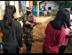 Pasi Ter Menerapkan Protokol Ke Sehatan Di Lokasi TMMD Ke 111 Kodim 1202/Skw.