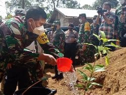 Dukung Revolusi Hijau, Tim Masev Tanam Pohon di Titik Nol TMMD Kodim Tapsel