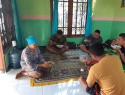 Satgas TMMD Makan di Rumah Orang Tua Asuh