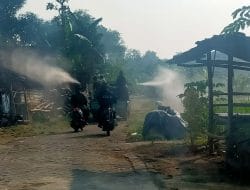 Antisipasi Wabah Covid-19, Lokasi TMMD 111, Kodim Gresik Disemprot Disinfektan