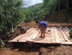 Pengamalan Pancasila dalam Giat bangun Jembatan Kelima Penghubung Jalan baru, TMMD Kodim Tapsel