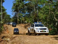 Jalankan Prokes Saat Berkendara, Tim Wasev Mayjen TNI Eka Wiharsa Giat Menuju Titik Nol Lokasi Pelaksanaan TMMD