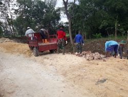 Terasa Indah Kebersamaan Antara Satgas dan warga