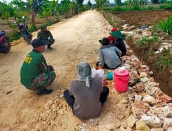 Seperti Dihipnotis Seluruh Warga ikut Gotong Royong di TMMD 111