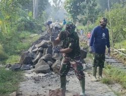 Serda Pujiwantoro Sibuk Dengan Palu Dan Betel