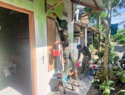 Seluruh Keluarga Suwari Teteskan Air Mata Karena Bantuan RTLH Dari TNI