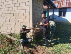 Kekompakan Anggota Satgas Membuat Besi Cor