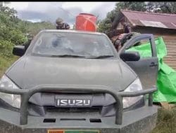Mobil Kodim Menyortir Barang Material Ke Lokasi TMMD Regtas Ke 111 Kodim 1202/Skw