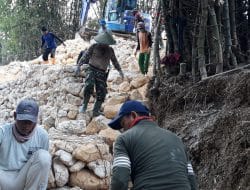 Dengan Adanya TMMD Masyarakat Yang Lunglai Dipagi Hari, Tiba-Tiba Kelihatan Semangat