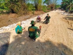 Dengan Menganyam Kawat Untuk Bronjong Untuk Kekuatan Pembangunan TPT Sungai Tretek
