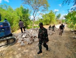Lanjutkan Pembangunan Jalan Satgas TMMD dan Warga Persiapkan Segala Sesuatu Setiap Pagi