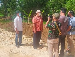 Jurnalis Semangat Memburu Berita di Lokasi TMMD Ke-111