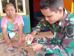 Satgas TMMD Regtas Ke 111 KODIM 1202/Skw Menyirih Bersama Nenek Ani