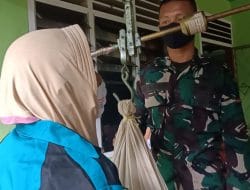 Anak Kecil Pintar yang Aktif ke Posyandu