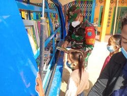 Gairahkan Minat Baca Anak, Dansatgas Operasikan Mobil Pintar Di Lokasi TMMD Regtas Ke 111 Kodim 1202/Skw