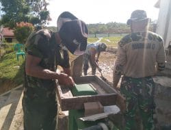 Satgas TMMD Regtas Ke 111 Membangun Pagar Pustu
