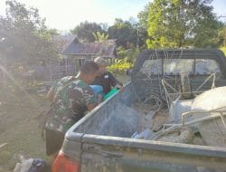 Satgas TMMD Mengisi Bensin mobil dinas Sebelum Macet Di Jalan