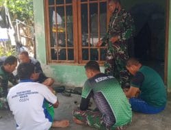 Serius Tapi Santai, Satgas TMMD Komsos Minum Kopi Bareng