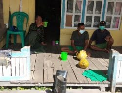 Satgas TMMD Ke-111Kodim 1207/PontianakNikmati Air Kelapa Muda   