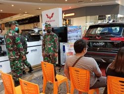 Peran Serta Satgas TMMD Ke-111 Kodim 1207/Pontianak Dalam Serbuan Vaksinasi   