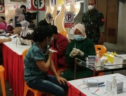 Satgas TMMD Ke-111 Kodim 1207/Pontianak Wadahi Pelaksanaan Vaksinasi di Ayani Mega Mall   