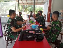 Sambil Ngopi, Tim Jurnalistik TMMD Ke-111 Kodim 1207/Pontianak Susun Rencana   