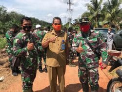 Antusias Camat Kuala Mandor B Dalam Pembukaan TMMD Ke-111 TA. 2021 Kodim 1207/Pontianak