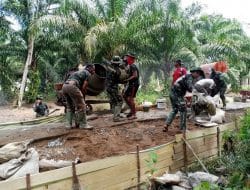 Semangat Membara Satgas TMMD Ke-111 Kodim 1207/Pontianak