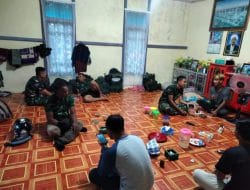 Hangatnya Teh dan Kopi Adalah Pemersatu Warga dan Anggota SatgasS TMMD Ke-111 Kodim 1207/Pontianak