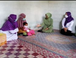 Ketua Persit KCK Cabang LI Kodim 1207/Pontianak, Ajak Kaum Ibu di lokasi TMMD Ke-111 Bergerak Melawan Stunting