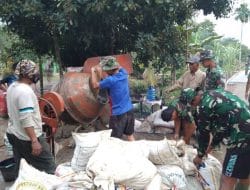 Anggota Koramil Jajaran Kodim 1207/Pontianak Terlibat Dalam Kegiatan TMMD Ke-111   