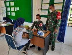 Satgas TMMD Ke-111 Kodim 1207/Pontianak Bantu Puskesmas Layani Masyarakat Berobat