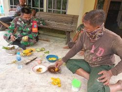 Bersahaja Tanpa Polesan, Kunci Silahturahmi TNI Selalu Akrab Dengan Masyarakat di Lokasi TMMD Ke-111 Kodim 1207/Pontianak