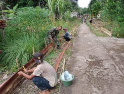 Pemasangan Papan Mal Tetap Berlanjut di Lokasi TMMD Ke-111 Kodim 1207/Pontianak
