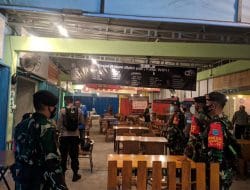 Kodim 1207/Pontianak Saat Pelaksanaan TMMD Ke-111 Gencar Laksanakan Patroli PPKM Mikro dan Penegakan Disiplin Prokes