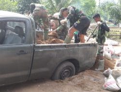 Tidak Ada Yang Sulit Bagi Satgas TMMD Ke-111 Kodim 1207/Pontianak