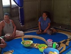 Melakukan Anjangsana Ke Rumah Warga Dilokasi Sasaran Oleh Satgas TMMD Ke-111 Kodim 1202/Skw