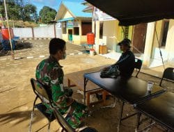 Anggota satgas TMMD tingkatkan kemanunggalan Komsos dengan kepala desa