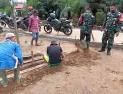 Tugas Utama Rampung, Satgas TMMD Ke-111 Kodim 1107/Pontianak Bantu Warga Kerjakan Jalan di Masjid Raudhatul Jinan