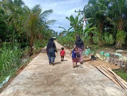 Warga Nikmati Jalan Hasil Karya TMMD Ke-111 Kodim 1207/Pontianak