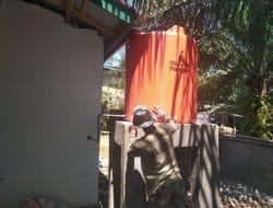 Atasi krisis air bersih Satgas TMMD Regtas Ke 111 Kodim 1202/Singkawang Siapkan Tong air untuk Pustu