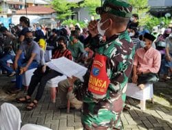 Satgas TMMD Ke-111 Kodim 1207/Pontianak Kawal Program Vaksinasi Menuju Indonesia Sehat