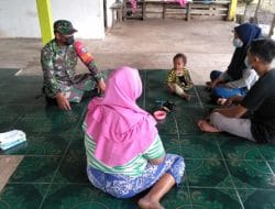 Sosialisasi PPKM Darurat di Kota Pontianak Jadi Rutinitas Babinsa Teluk Gelam Pasca TMMD Ke-111 Kodim 1207/Pontianak Berakhir