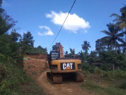 Alat Berat Membantu Suksesnya Jalan Baru di TMMD Kodim Tapsel