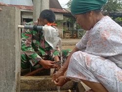 Jalankan Prokes Pratu Ardian Dani Bantu Bersihkan Tanaman Jahe