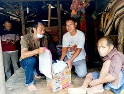 Pemuda Pemerhati Sosial Tingkat Kecamatan Alasa dan Sekitarnya Berbagi Sukacita Kemerdekaan