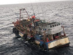 KKP Tangkap Dua Kapal Pelaku Illegal Fishing Asal Vietnam di Laut Natuna Utara