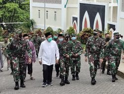 Pangdam V/Brawijaya Tinjau Vaksinasi di Ponpes Al-Izzah Batu